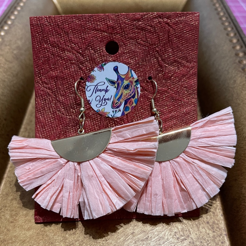 Gold/Peach fanned earrings